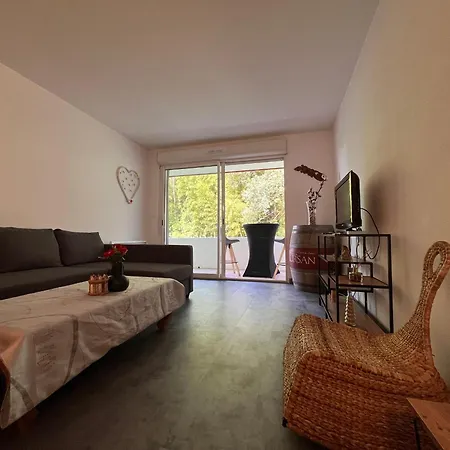 Bel Avec Terrasse Et Parking, - Fr-1-239-1087 Appartamento