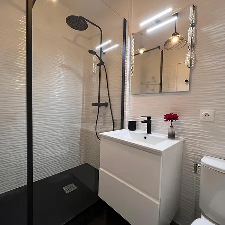 Bel Avec Terrasse Et Parking, - Fr-1-239-1087 Saint-Jean-de-Luz